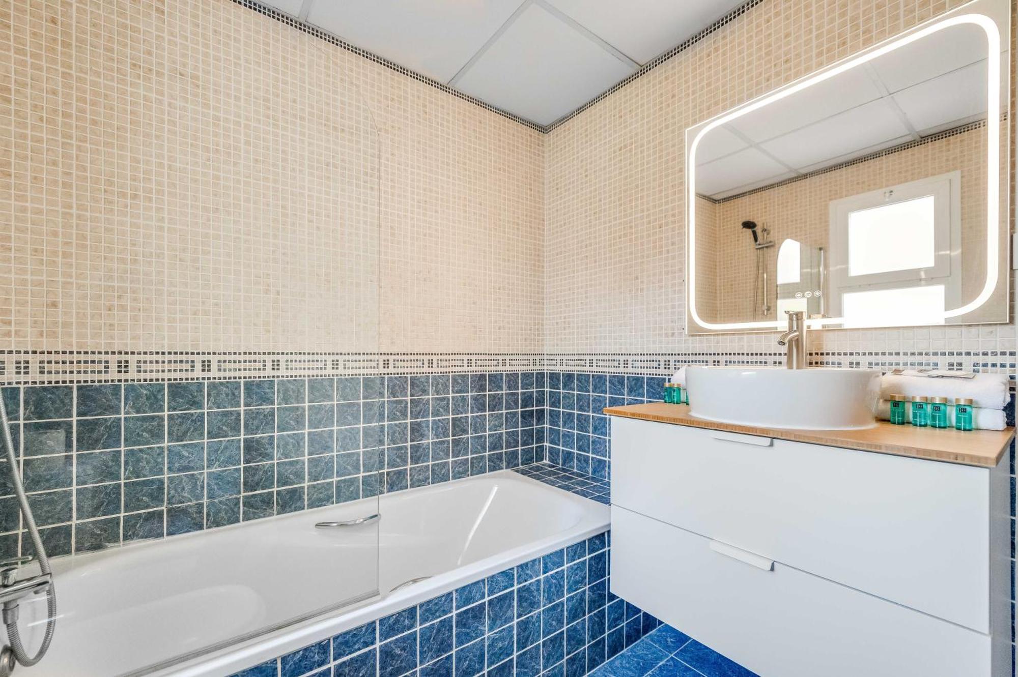 Vacation Marbella I Sunny Camelia Villa Heated Pool, Recently Renovated, Best Residential Neighborhood In Benalmadena, Short Walk To The Beach, Cinema Room Экстерьер фото